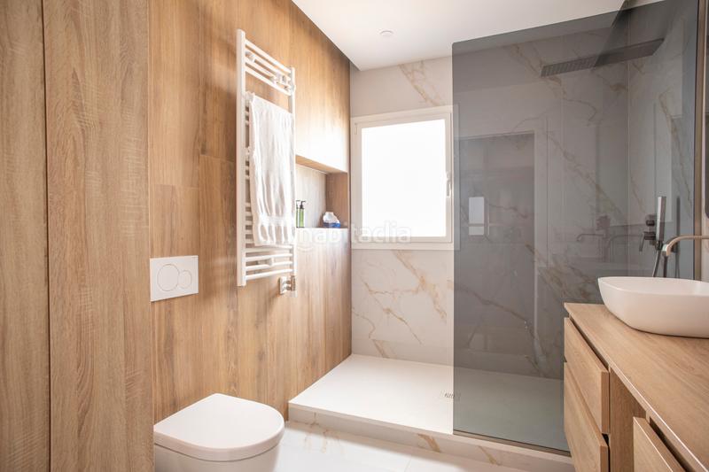 Foto 725828ba-d2a7-4ef0-99d8-0a2866de6fb7. Haus mit kamin heizung parking in La Miranda-Can Candeler Sant Just Desvern