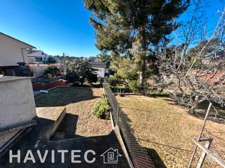 Terrain résidentiel  Carrer de corca. Amplio terreno de 720 m² con múltiples posibilidades y excelente