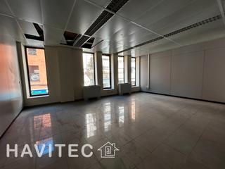 Lloguer Local Comercial  Passeig de francesc macià. "espacio versátil en el corazón de rubí: ideal para oficinas, de