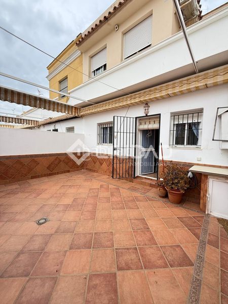 Foto 54a89ec7-a7bc-4d97-ae39-b530858e174e. Chalet  en venta en La Laguna Chipiona