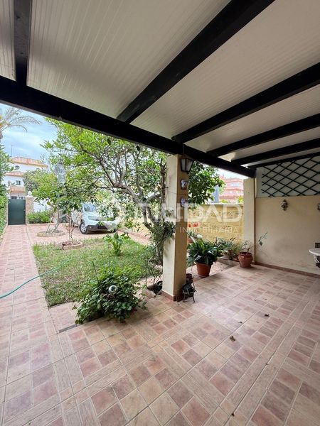 Foto 5d601507-cafc-4ec9-b963-d275fa5e6a31. Chalet  en venta en La Laguna Chipiona