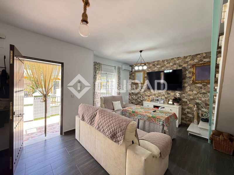 Foto b953ddf2-84e8-4b1b-a10e-47ff9554d36d. Casa a Puerto Deportivo Chipiona