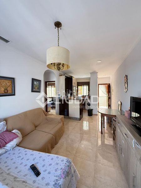 Foto b2d79af6-f241-4287-ad86-857e71c281a3. Pis a Centro Chipiona