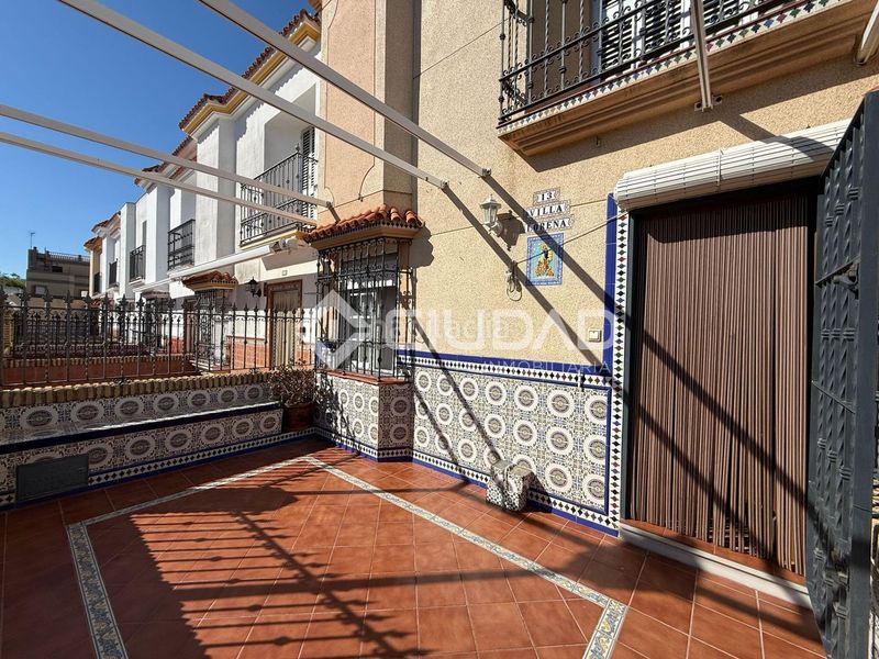 Foto ccd3c695-7187-475b-9c98-3ea6a0ac08e0. Casa dúplex en venta en Santuario Chipiona