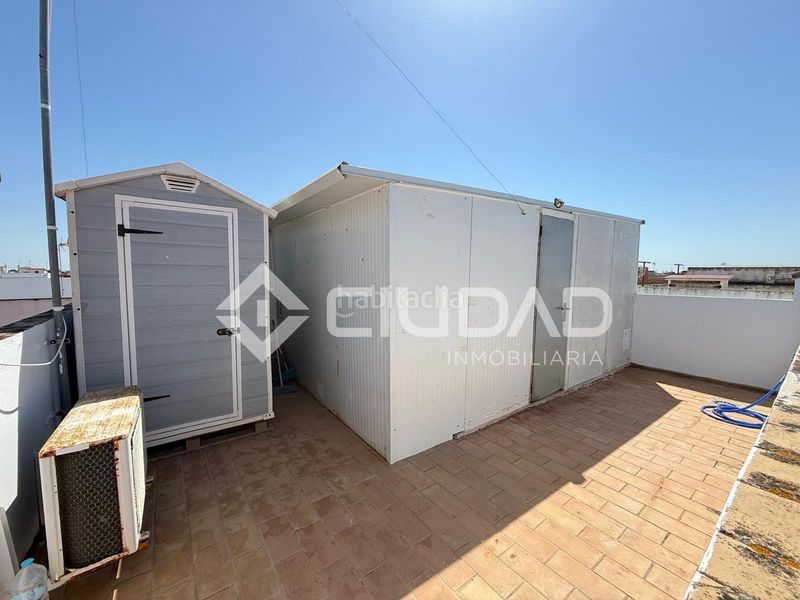 Foto bcb59d0f-8237-47c6-8c3f-a71acad4253d. Casa a Avenida de Rota Chipiona