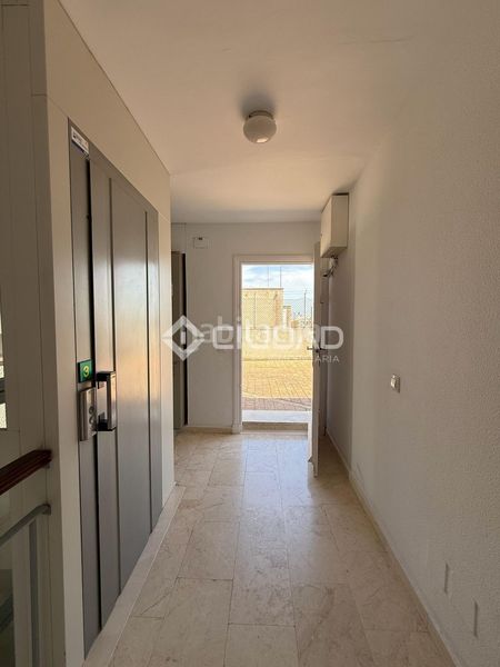 Foto b857dcef-f442-4606-ad88-4c730ff11571. Pis a Centro Chipiona