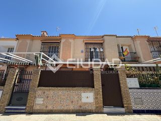 Casa in Santuario. Dúplex en venta