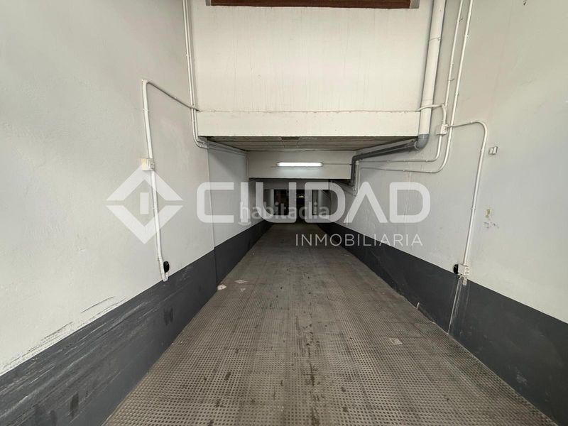 Foto 1254c0eb-890d-4f08-82df-6fb81ed75914. Aparcament cotxe a Playa Cruz del Mar Chipiona