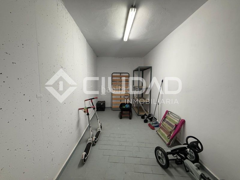 Foto b20aa1f0-4809-417b-92e0-9ce367b14a46. Aparcament cotxe a Playa Cruz del Mar Chipiona