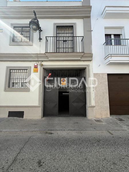 Foto da9f8aea-3ef4-4dd2-8636-9723f9a009dc. Aparcament cotxe a Playa Cruz del Mar Chipiona