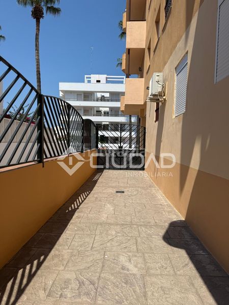 Foto e39ff653-8655-4988-b87d-b7fa89178fa2. Piso  en venta en Playa de la Regla Chipiona