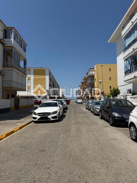 Foto f4d17e47-1b64-4a7b-8b4c-18e8ca9d1980. Pis a Playa de la Regla Chipiona