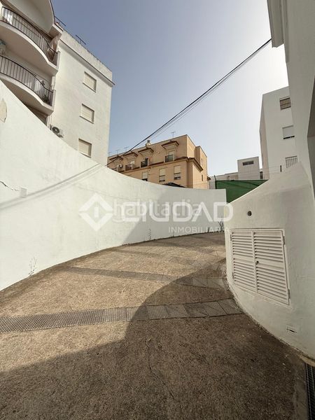 Foto 33928e42-5682-4b4d-9f51-8704629690e6. Aparcament cotxe a Playa Cruz del Mar Chipiona
