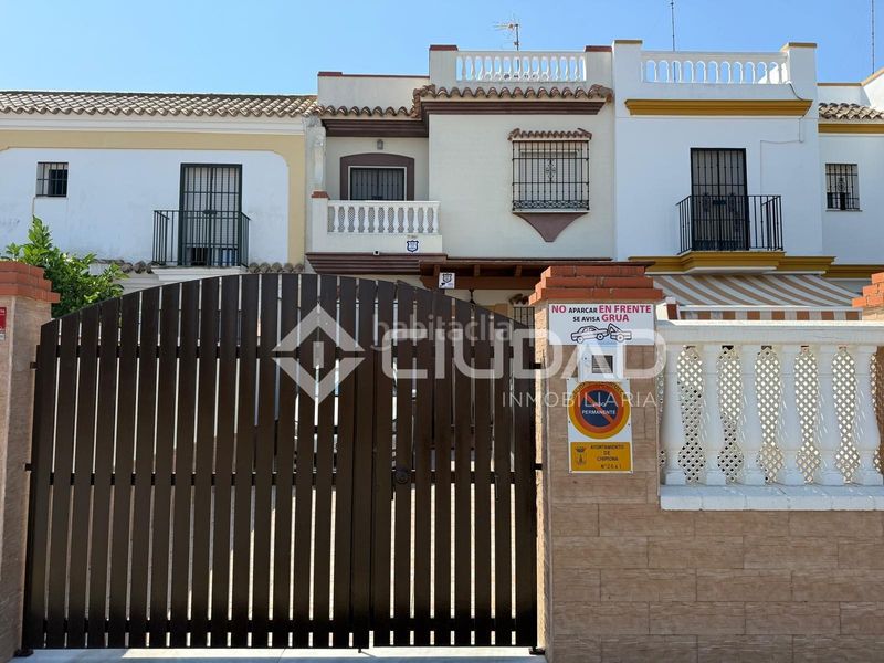 Foto 3b48a151-94ed-4c3e-b3c7-59ec5823b699. Casa amb aparcament a La Laguna Chipiona
