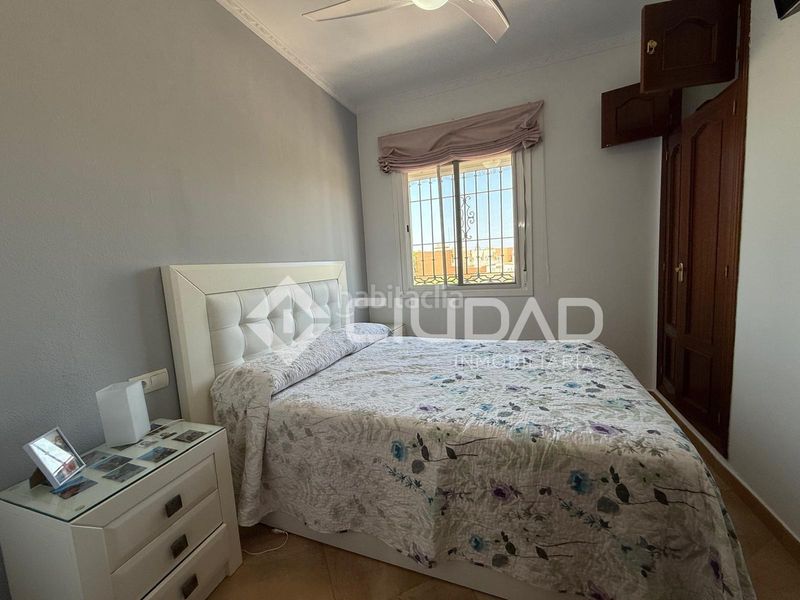 Foto c17d7f03-848b-4ad2-914c-a3047ecdab59. Casa amb aparcament a La Laguna Chipiona