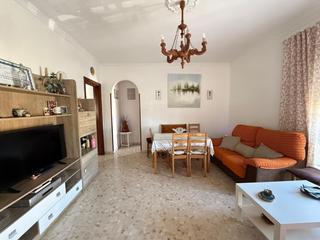 Pis en Avenida de Rota. Piso en 1 planta independiente en venta