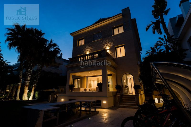 Foto 2521a01c-f939-4dd5-b794-dcc4d297509d. Chalet en passeig maritim 37 venta privada consulte condiciones en Sitges