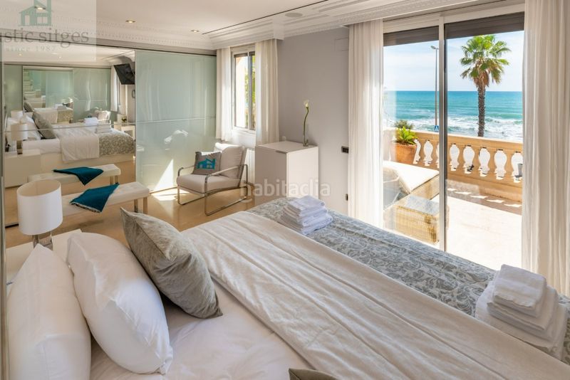 Foto 2b9822b8-8bb2-4a59-95d4-162a3352953d. Chalet en passeig maritim 37 venta privada consulte condiciones en Sitges