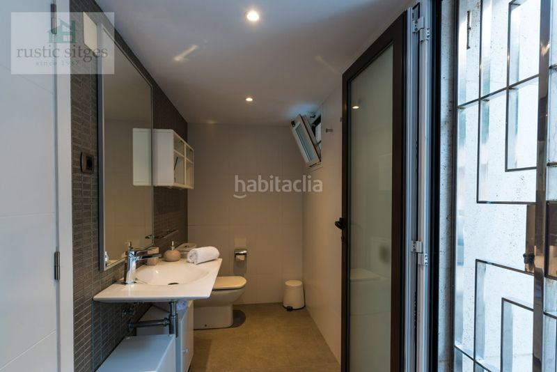 Foto 45c923e2-d575-4c39-9cef-b149e631e3bf. Chalet en passeig maritim 37 venta privada consulte condiciones en Sitges