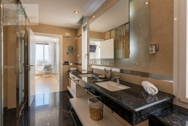 Foto 55b395c3-d7b5-43aa-8e84-dacfd5fcc213. Chalet en passeig maritim 37 venta privada consulte condiciones en Sitges