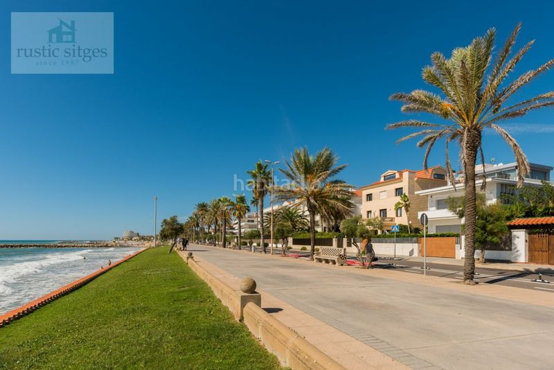 Foto 65dc7b7b-e76c-42a0-ac6a-3acc2cb1cf3c. Chalet en passeig maritim 37 venta privada consulte condiciones en Sitges
