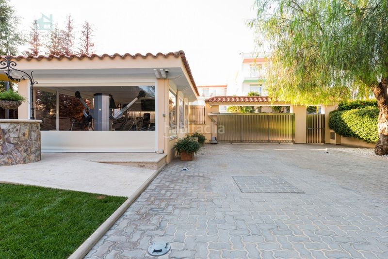 Foto 759a0562-396e-4e7c-9e83-dfe8f5f0234b. Chalet en passeig maritim 37 venta privada consulte condiciones en Sitges