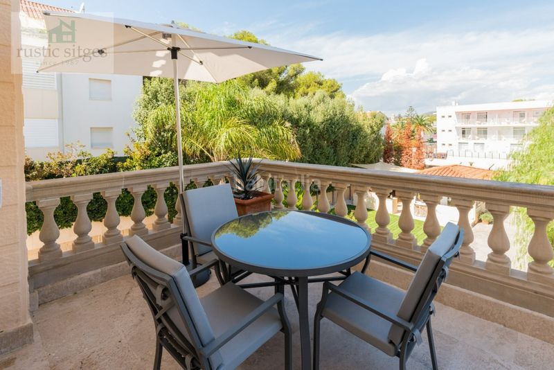 Foto 8d0de001-4313-4fd8-88d8-ea964dcf8811. Chalet en passeig maritim 37 venta privada consulte condiciones en Sitges