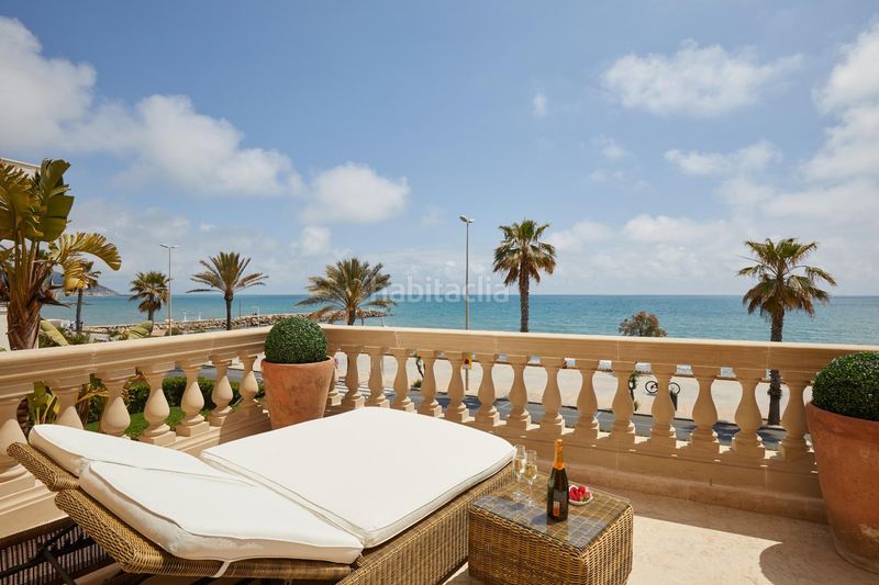 Foto c1d1764c-ac59-4bc2-95f2-eda9bf47aae5. Chalet en passeig maritim 37 venta privada consulte condiciones en Sitges