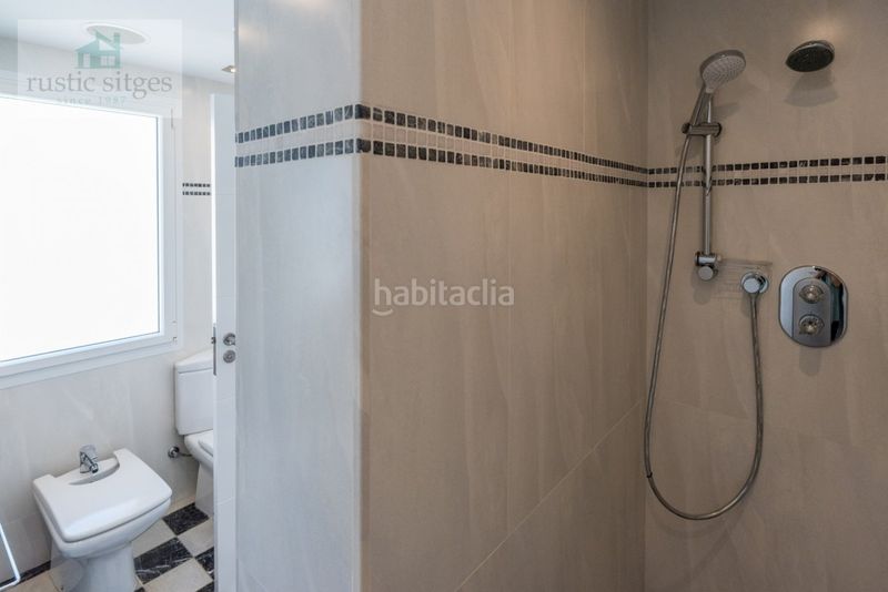 Foto c44517e6-74ba-44d2-ae69-d5157443d773. Chalet en passeig maritim 37 venta privada consulte condiciones en Sitges