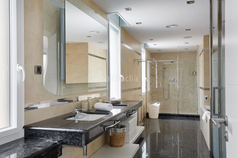 Foto e0a82530-bfbc-4734-b007-ae9fd932f109. Chalet en passeig maritim 37 venta privada consulte condiciones en Sitges
