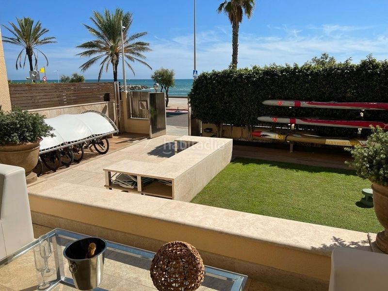 Foto f961dc83-b7b2-4483-af2a-30b1d2e9ac59. Chalet en passeig maritim 37 venta privada consulte condiciones en Sitges