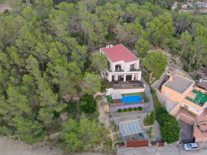 Foto f18b95bc-27c2-440c-8e2b-3a2e109990fc. Casa amb calefacció aparcament piscina a Olivella