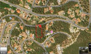Terreny residencial  Carrer carrer dels pirineus. Parcela de 879m2 en venta