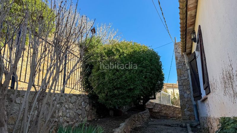 Foto b394ecdc-3afa-4a0d-88a0-b2b974423502. Casa amb aparcament a Olivella