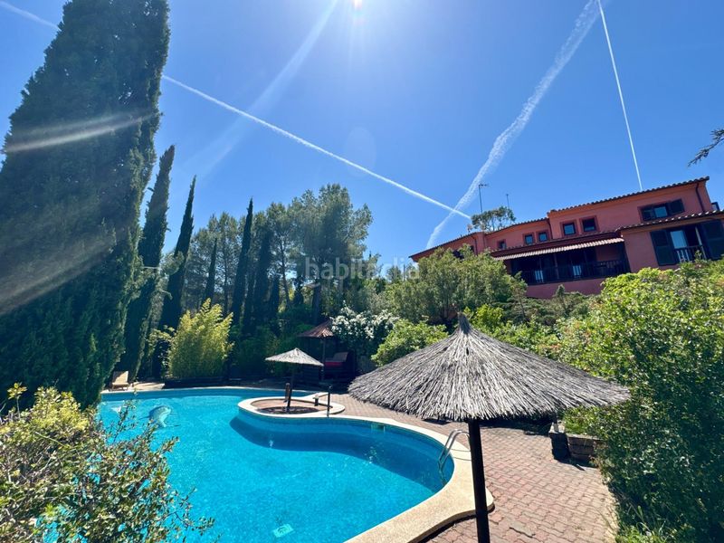 Foto 4817554a-b6e3-4afd-9e31-87f9a668358c. Casa amb aparcament piscina a Olivella