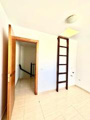 Reihenhaus  Calle gloria fuertes. Venta de duplex da a dos calles arrecife argana