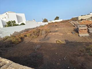 Terreny residencial a Calle josé cadalso 3. Venta de solar en tahiche