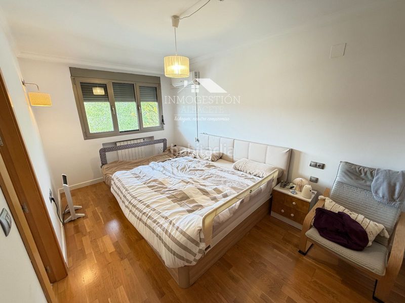 Foto 503b0dff-b383-4803-9417-6ca8d35fe7dd. Casa adosada adosado en venta zona medicina en Facultad de Medicina Albacete