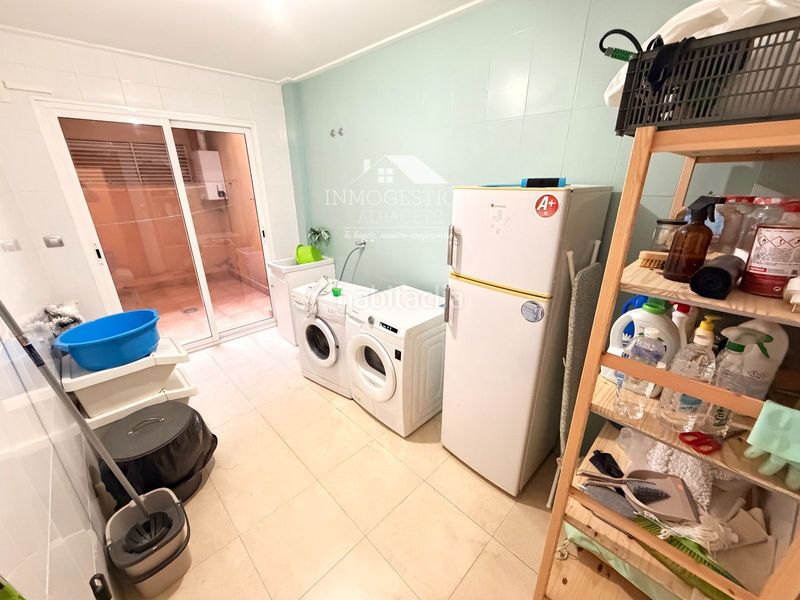 Foto 700e75ed-c4f4-4ab1-a894-6dd1be5a7e54. Casa adosada adosado en venta zona medicina en Facultad de Medicina Albacete