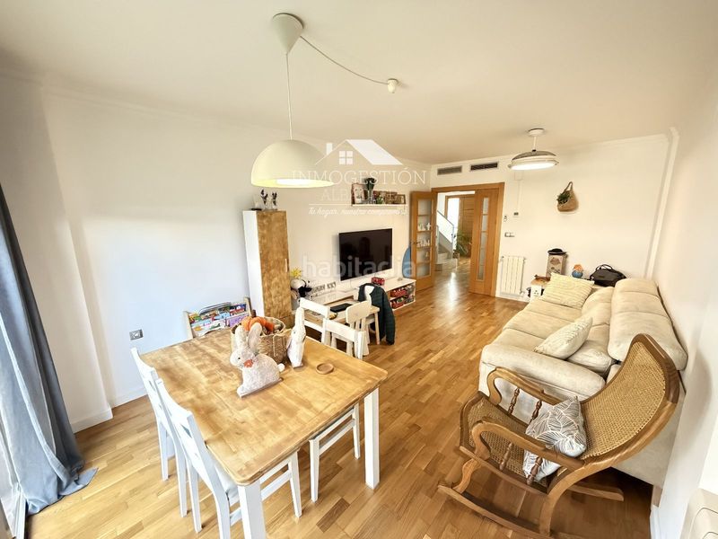 Foto e0fcd534-f8e2-4fc6-b471-3f24ecb89058. Casa adosada adosado en venta zona medicina en Facultad de Medicina Albacete