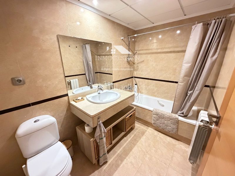 Foto f8c4fdc8-539a-442c-ab1f-27cf068ed945. Casa adosada adosado en venta zona medicina en Facultad de Medicina Albacete