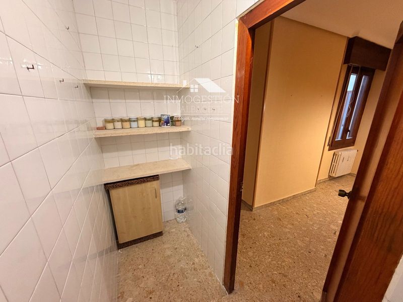 Foto 3cd24348-fe53-4701-9b2a-bbf1dbd66245. Flat with heating parking in Centro Albacete