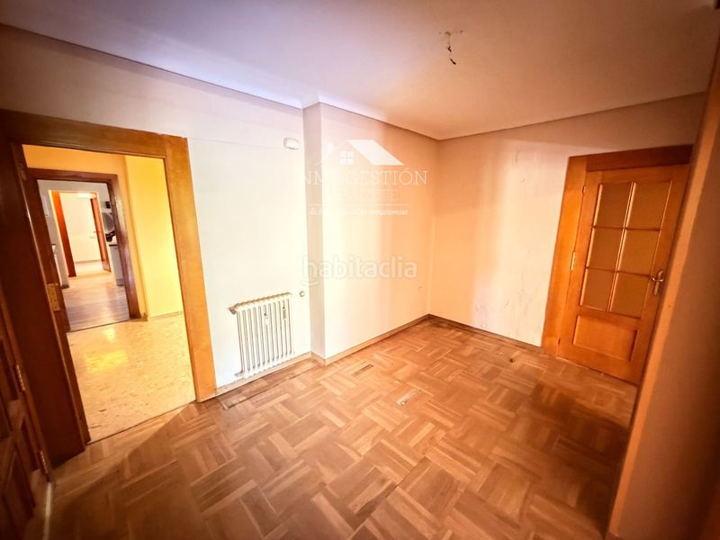 Foto 746d200b-fc95-4811-b50d-ac0b229da895. Flat with heating parking in Centro Albacete