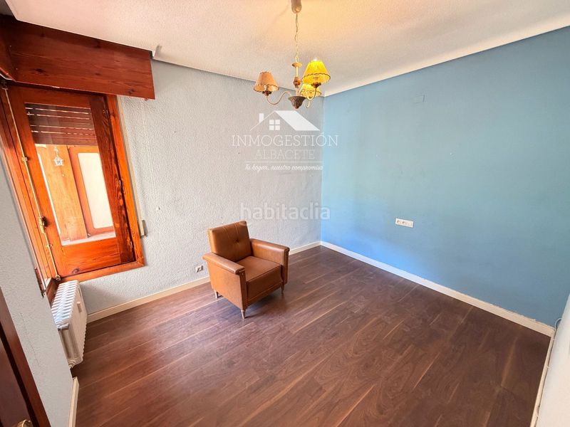 Foto 961f9b9b-45a8-4573-a7d0-4091400c55d8. Flat with heating parking in Centro Albacete