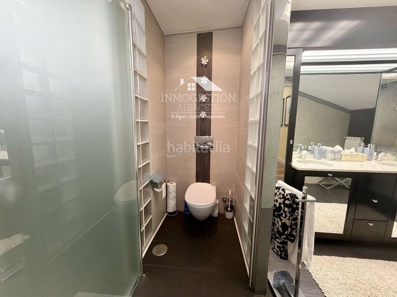 Foto 07fbe40e-8e22-4e73-89f2-4e8eb5193372. Casa amb calefacció aparcament a Ensanche - Franciscanos Albacete