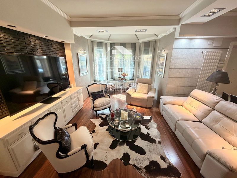 Foto 3e678fb5-df96-4176-8425-cb81b434d8d1. Casa amb calefacció aparcament a Ensanche - Franciscanos Albacete