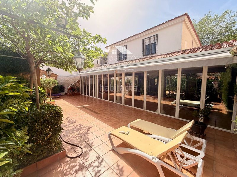 Foto 6a6ef809-5f96-4036-b6bd-61b7968a1fbd. Casa amb calefacció aparcament a Ensanche - Franciscanos Albacete