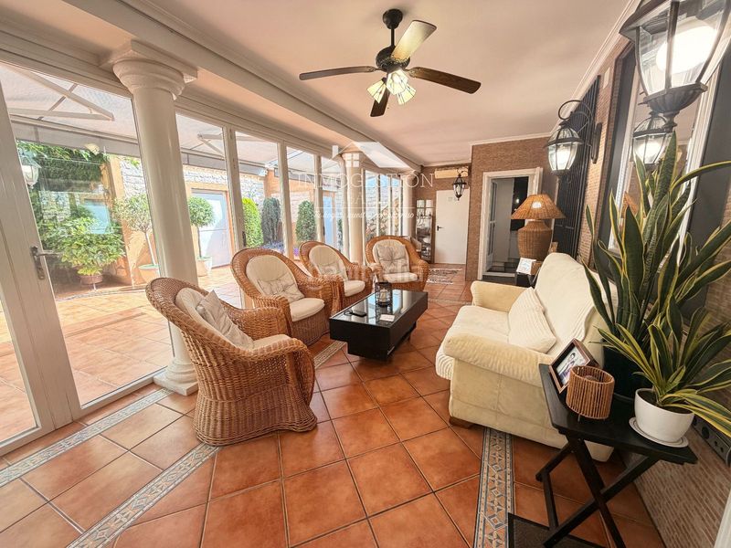 Foto 6aa1d805-478c-487f-bdd0-f78700e9b80f. Casa amb calefacció aparcament a Ensanche - Franciscanos Albacete