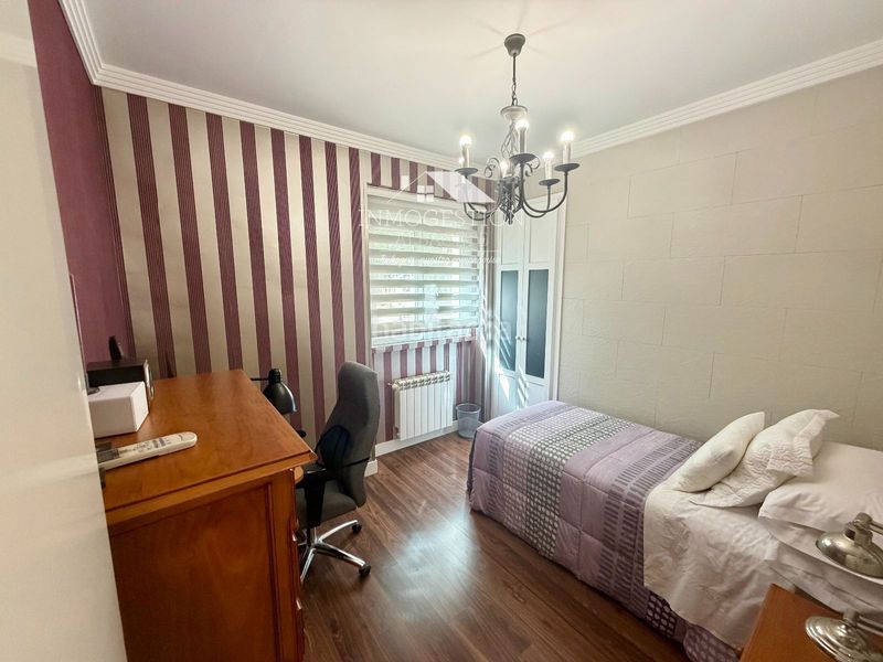 Foto 6b130e3f-548d-4965-ad40-8981c8967db2. Casa amb calefacció aparcament a Ensanche - Franciscanos Albacete