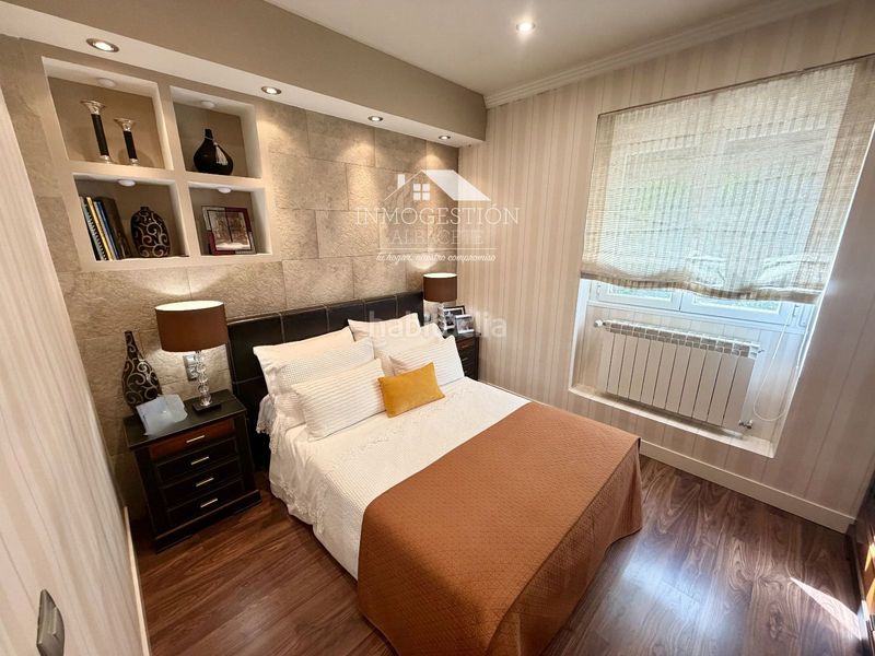 Foto c7e99118-87c9-4753-ba54-0c5c17f1c859. Casa amb calefacció aparcament a Ensanche - Franciscanos Albacete